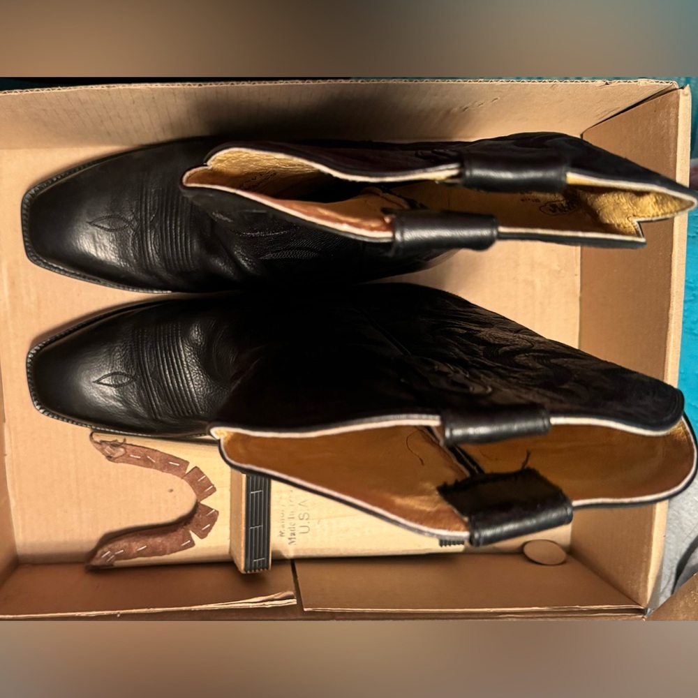 Nocona Men’s Boots - Picture 4 of 11
